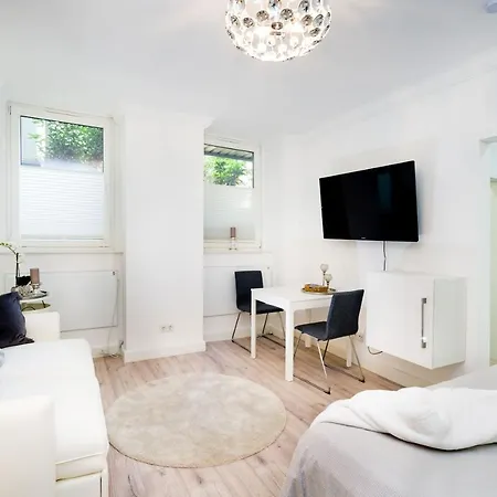 Lachmann Budget Kreuzberg - 1 Bedroom Location In Xberg, Modern Decor דירה