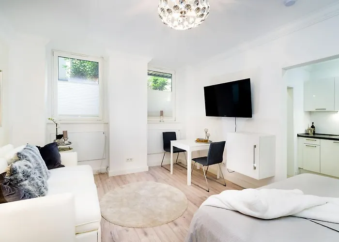 Lachmann Budget Kreuzberg - 1 Bedroom Location In Xberg, Modern Decor شقة